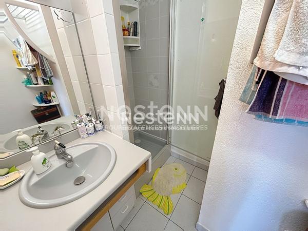 FRONTIGNAN PLAGE T2 CABINE LOGGIA PARKING VUE PORT A VENDRE