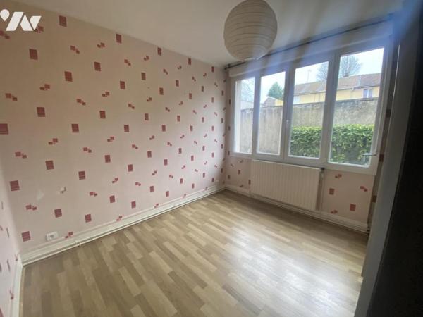 APPARTEMENT RDC 2CHS-GARAGE-CAVE-GRENIER