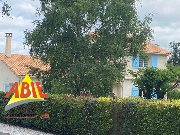 Maison  5 pièce(s)  3 chambre(s)  156 m²