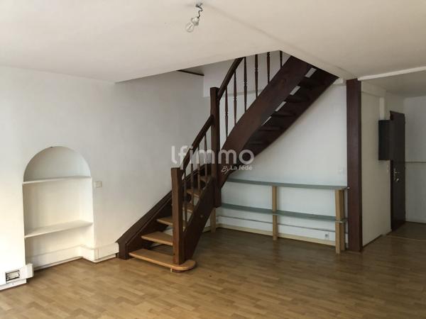 Immeuble 3 appartements et 1 commerce