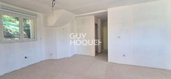 Gardanne, maison de type 7 + maison de type 2/3 sur parcelle de 526 m2