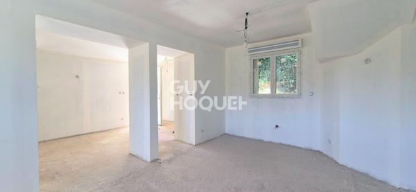 Gardanne, maison de type 7 + maison de type 2/3 sur parcelle de 526 m2