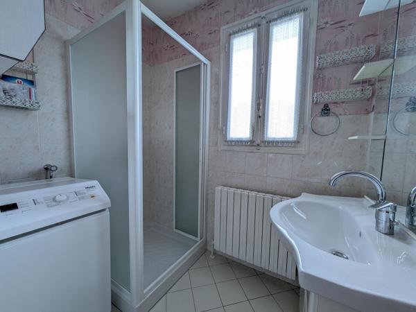 Maison à rénover avec jardin en centre ville