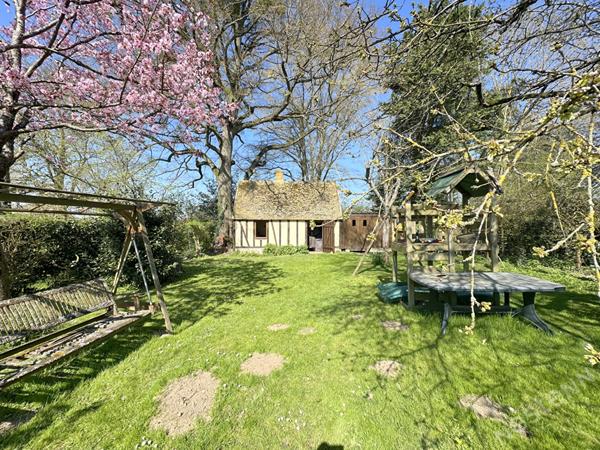 Longère indépendante Chaumont en Vexin 4 pièce(s) 83.50 m2 / dépendances sur 780 m² de terrain.