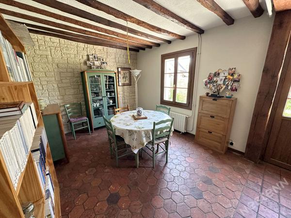 Longère indépendante Chaumont en Vexin 4 pièce(s) 83.50 m2 / dépendances sur 780 m² de terrain.