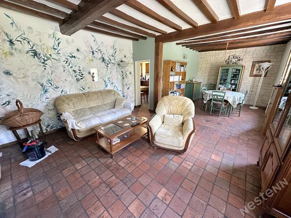 Longère indépendante Chaumont en Vexin 4 pièce(s) 83.50 m2 / dépendances sur 780 m² de terrain.