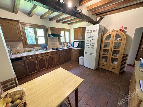 Longère indépendante Chaumont en Vexin 4 pièce(s) 83.50 m2 / dépendances sur 780 m² de terrain.