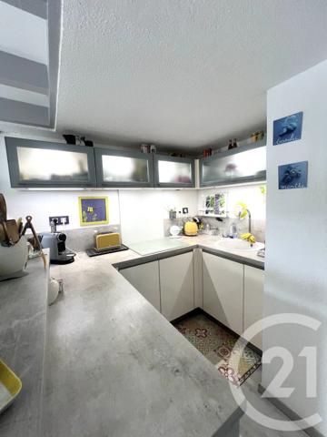 Appartement T2 à vendre  2 pièces - 46,65 m 2   LA LONDE LES MAURES  - 83