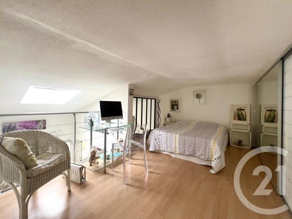 Appartement T2 à vendre  2 pièces - 46,65 m 2   LA LONDE LES MAURES  - 83