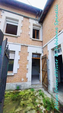 Maison à rénover proche du centre ville de Vailly sur Aisne