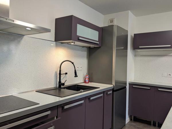 Appartement 2 pièces de 46,94m²,  extérieur de 60m² + 1 parking