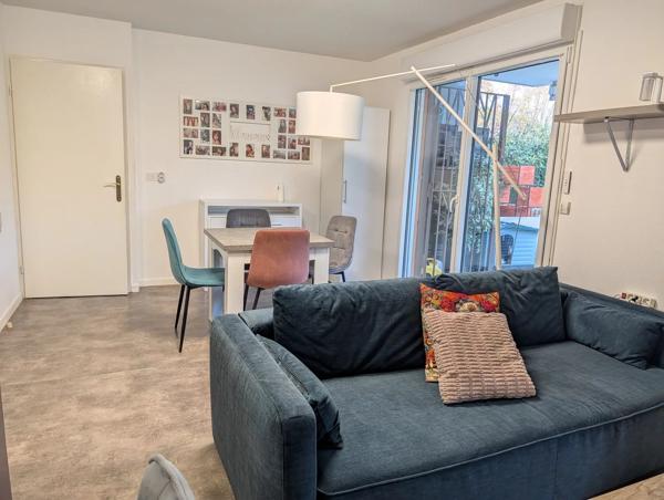 Appartement 2 pièces de 46,94m²,  extérieur de 60m² + 1 parking