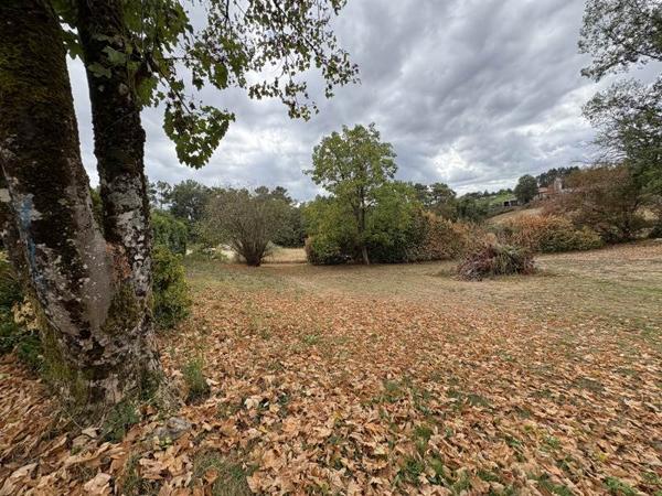 Maison à vendre |  Marcillac-Saint-Quentin |  8 pièces | 150 m²