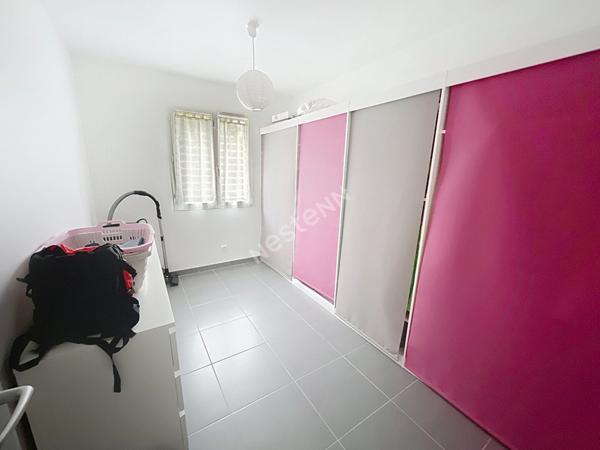 Le Castellet Maison contemporaine récente avec piscine de 5 pièces de 109 m2