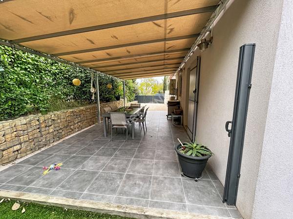 Le Castellet Maison contemporaine récente avec piscine de 5 pièces de 109 m2