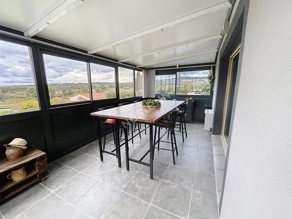 Le Castellet Maison contemporaine récente avec piscine de 5 pièces de 109 m2