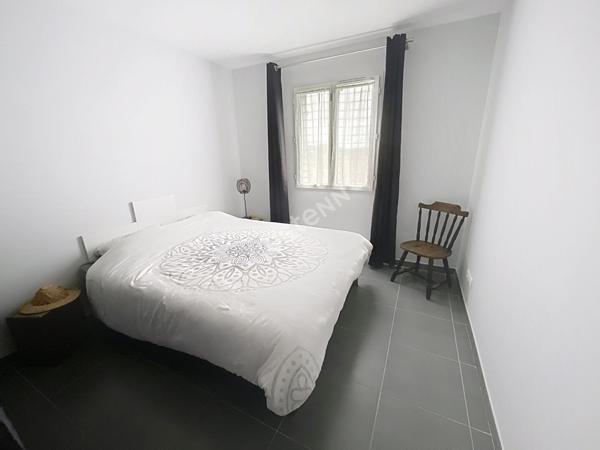 Le Castellet Maison contemporaine récente avec piscine de 5 pièces de 109 m2