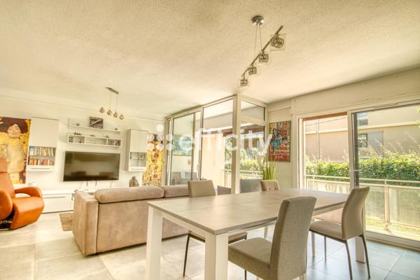 Appartement
         3 pièces
        - 81 m² Bien prestige 455 000 € *