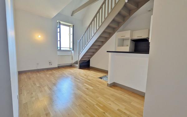 Appartement à vendre    2 pièces • 36,79 m2 Sainte-Foy-lès-Lyon