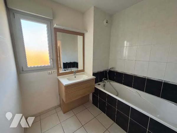 A La Talaudière , appartement T3 avec terrasse et garage double