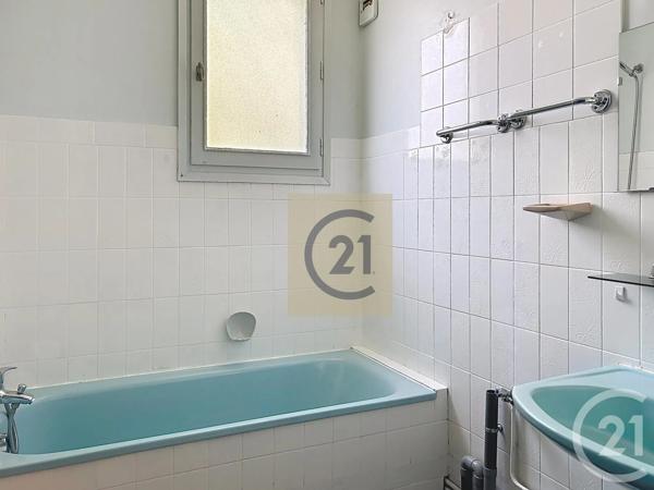 Appartement F2 Bis à vendre  3 pièces - 53,09 m 2   AMELIE LES BAINS PALALDA  - 66
