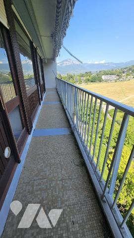 JACOB BELLECOMBETTE, appartement type 3 de 75m2 au dernier étage avec vue panoramique