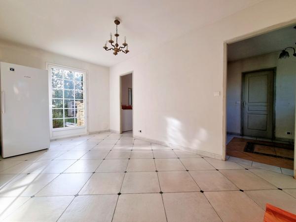 Grilly (01220) MAISON 8 PIECES, 4 CHAMBRES + TERRAIN & ESPACE PROFESSIONNEL – Z.A GRILLY (01220)