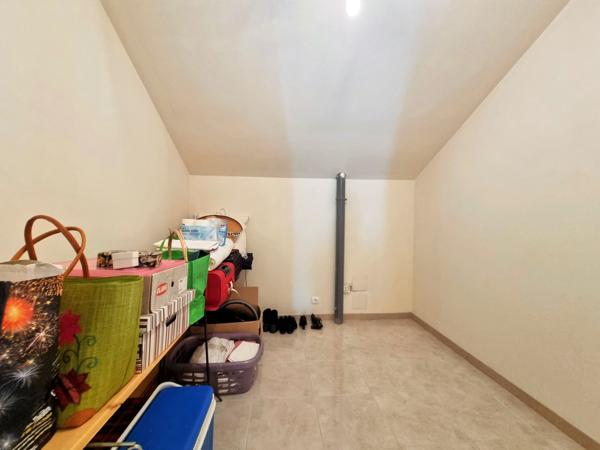 Grilly (01220) MAISON 8 PIECES, 4 CHAMBRES + TERRAIN & ESPACE PROFESSIONNEL – Z.A GRILLY (01220)