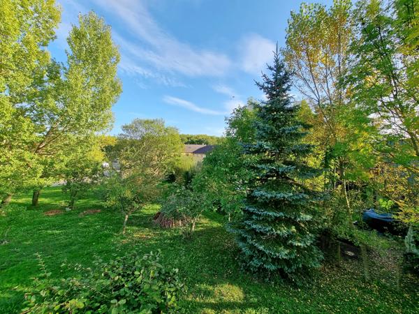 Grilly (01220) MAISON 8 PIECES, 4 CHAMBRES + TERRAIN & ESPACE PROFESSIONNEL – Z.A GRILLY (01220)