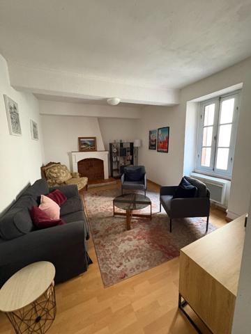 Immeuble de rapport 2 appartement, 2 studio QUILLAN 11500