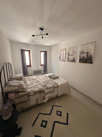Immeuble de rapport 2 appartement, 2 studio QUILLAN 11500