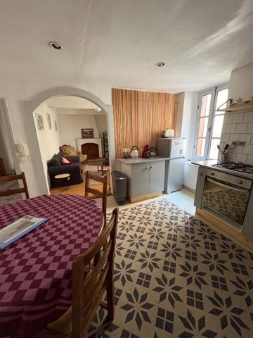 Immeuble de rapport 2 appartement, 2 studio QUILLAN 11500