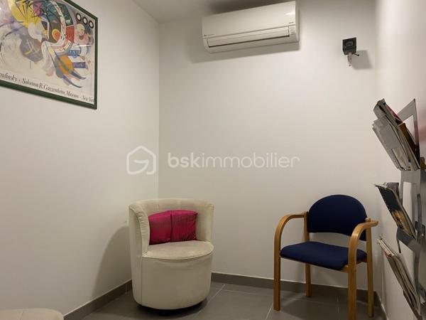 Immeuble de bureaux de 147 m²