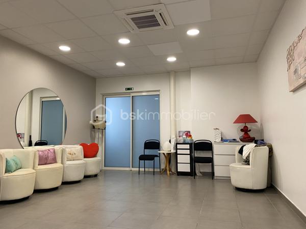 Immeuble de bureaux de 147 m²