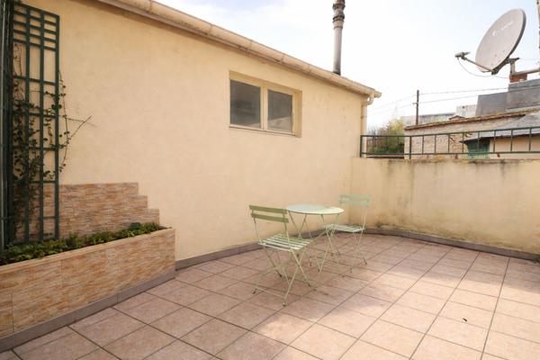 Appartement 1 chambre, avec terrasse, Nevers, proche centre-ville, proche ISAT, 2 heures de Paris