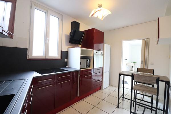 Appartement 1 chambre, avec terrasse, Nevers, proche centre-ville, proche ISAT, 2 heures de Paris
