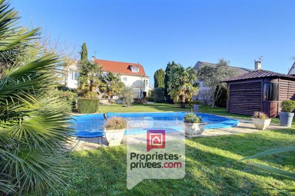 MAGNIFIQUE MEULIERE - 3 CHAMBRES + STUDIO et PISCINE