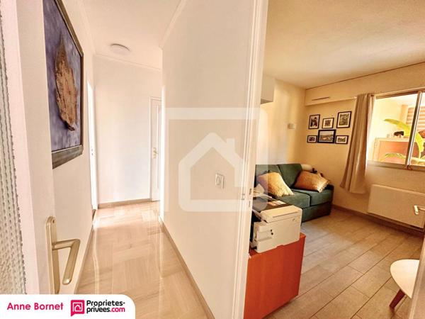 Appartement 4 pièces 93 m2 avec terrasse vue panoramique mer, garage, parking privatif et cave