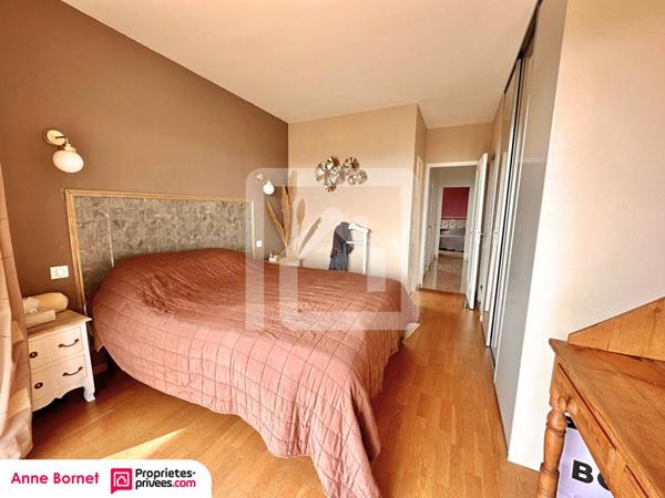 Appartement 4 pièces 93 m2 avec terrasse vue panoramique mer, garage, parking privatif et cave