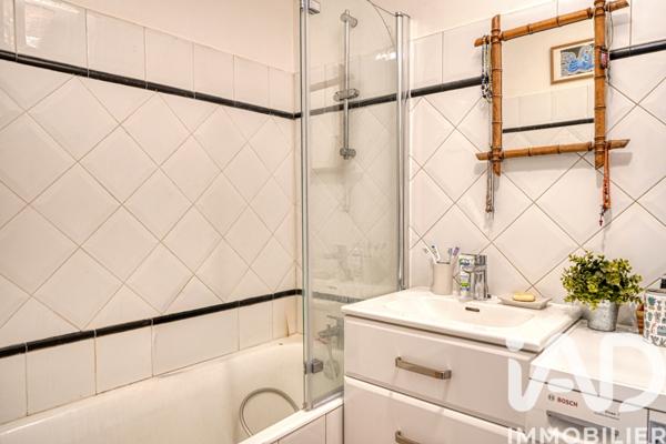 Appartement à vendre 4 pièces 70 m² Paris 9