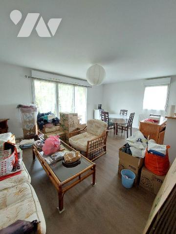 À VENDRE - Montgermont (35) - Au dernier étage d'une résidence calme, SANS ASCENSEUR, ce T3 se ...