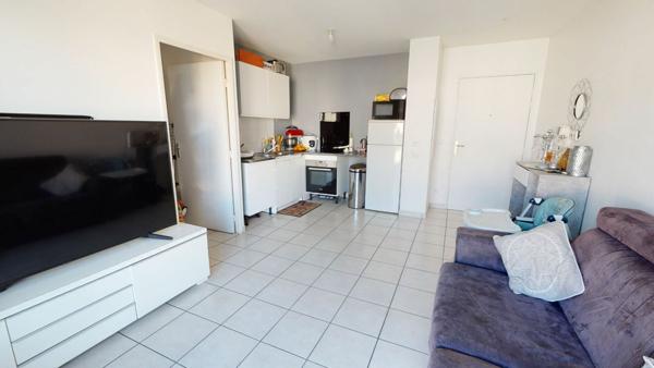Appartement à vendre    2 pièces • 40,93 m2 Vaulx-en-Velin