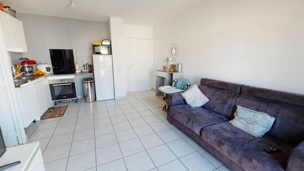 Appartement à vendre    2 pièces • 40,93 m2 Vaulx-en-Velin