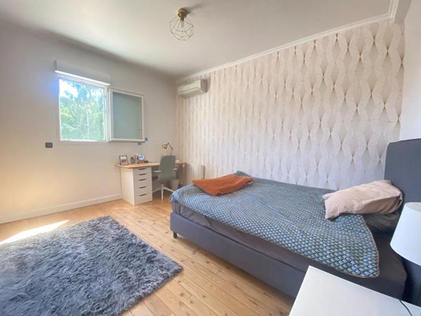 Maison rénovée 4 chambres et beau jardin