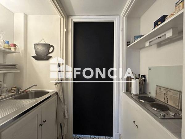 Location Studio 30.1 m² - 86 BVD. DE LA LIBERTE Lille 59800