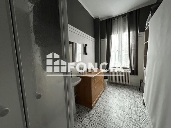 Location Studio 30.1 m² - 86 BVD. DE LA LIBERTE Lille 59800