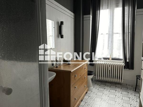Location Studio 30.1 m² - 86 BVD. DE LA LIBERTE Lille 59800