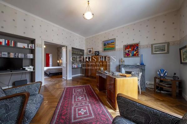 LA ROCHELLE HYPER-CENTRE – Maison bourgeoise avec 5 chambres à deux pas du Vieux-Port et des commerces