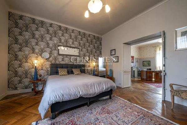 LA ROCHELLE HYPER-CENTRE – Maison bourgeoise avec 5 chambres à deux pas du Vieux-Port et des commerces