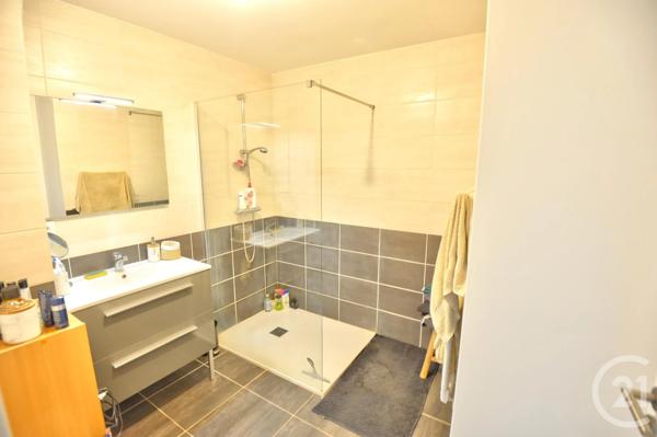 Appartement T2 à vendre  2 pièces - 50,21 m 2   BOURG DE PEAGE  - 26